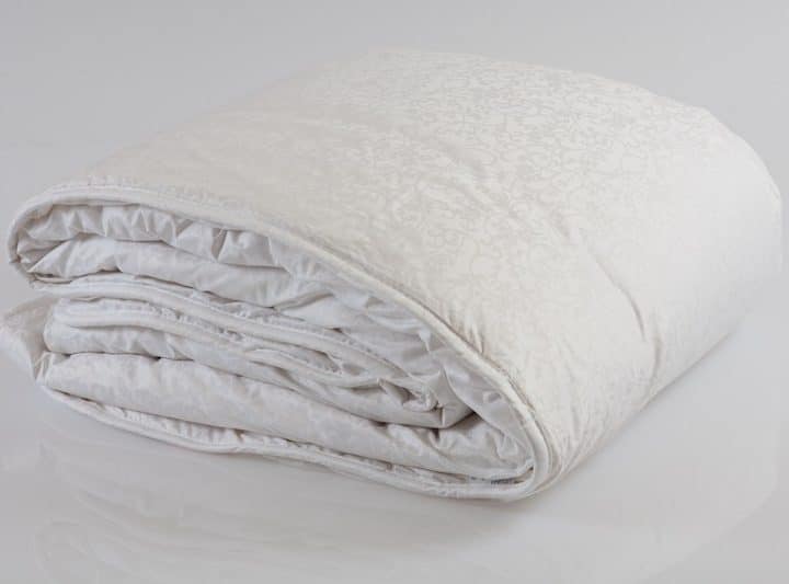Luxurious jacquarded Australian pure Alpaca quilt light & lofty top-of-the-range | best quilt ever